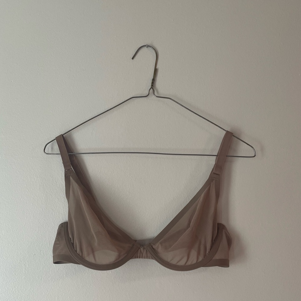 CUUP The Plunge bra 34C in taupe